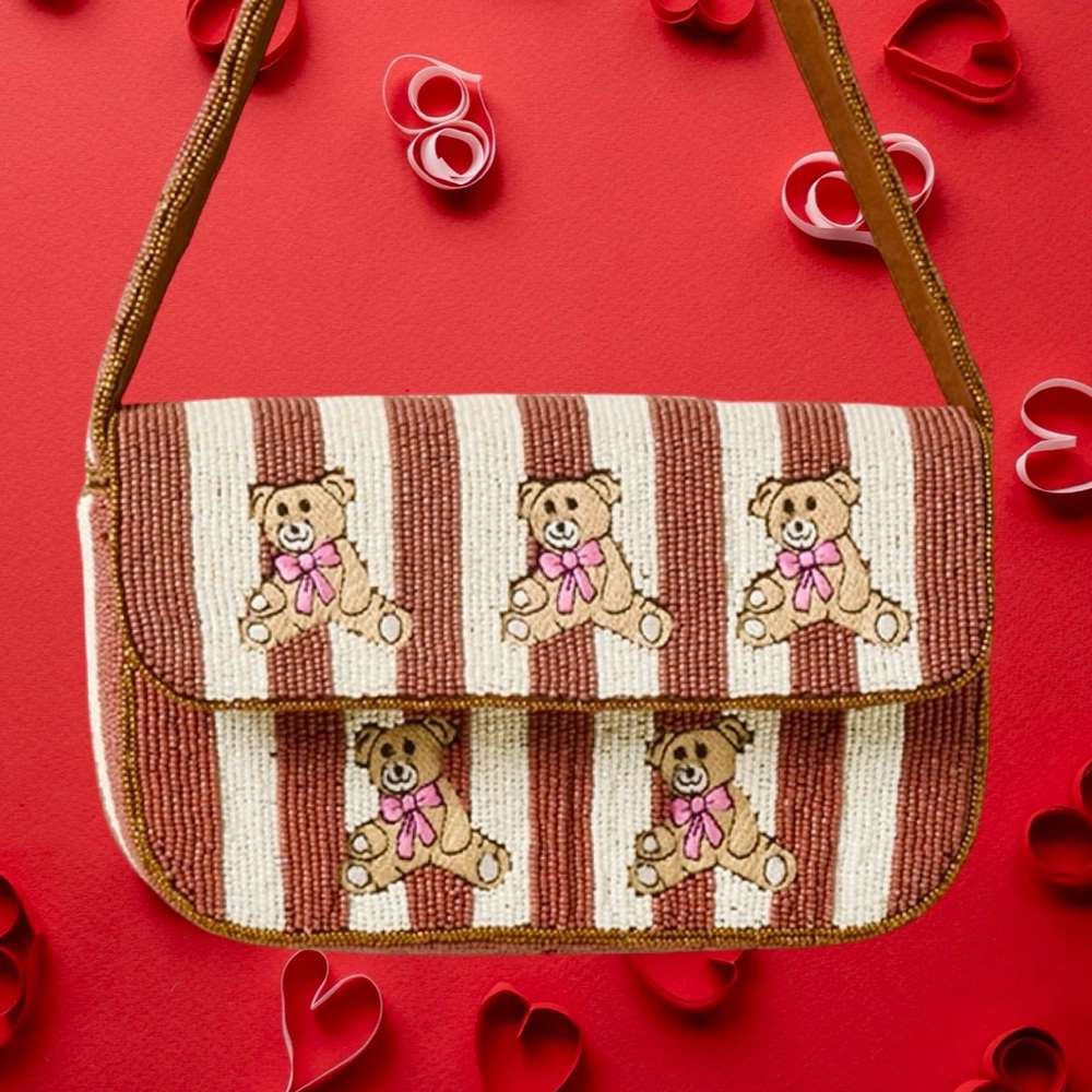 Teddy Bear Beaded Bag 🧸💕 - Picture 4 of 5